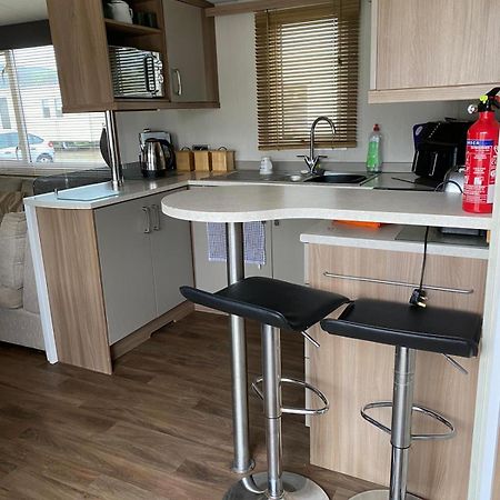 3 Bedroom 2 Bathroom Prestige Caravan Presthaven Sands Talacre Εξωτερικό φωτογραφία