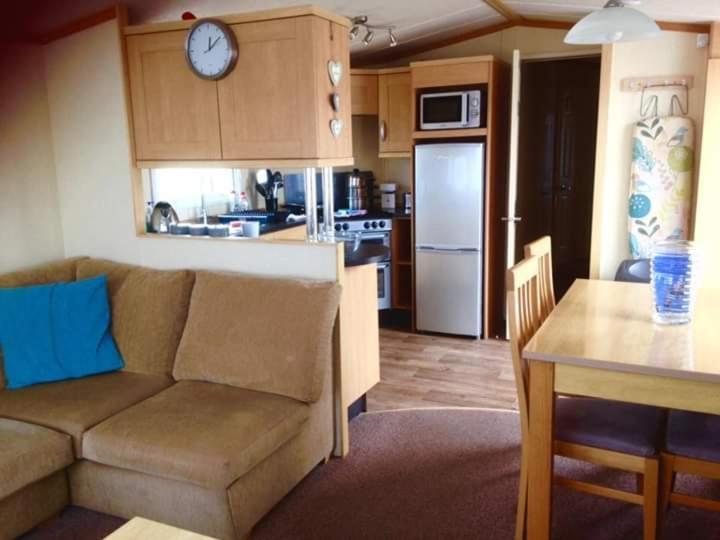 3 Bedroom 2 Bathroom Prestige Caravan Presthaven Sands Talacre Εξωτερικό φωτογραφία